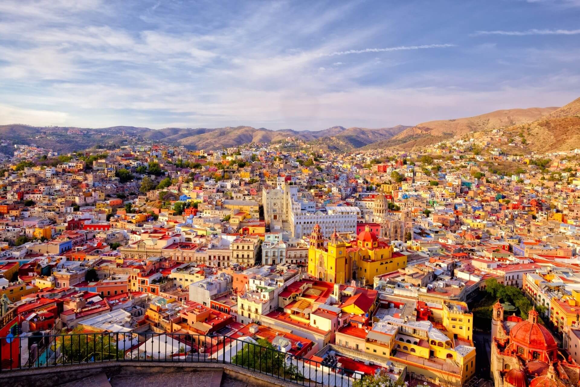 ULTIMO MINUTO. Paquete de 4 días a Guanajuato con vuelos saliendo de Tijuana, Cancún, Monterrey o Puerto Vallarta y hospedaje con desayunos desde ,617 pesos p/p. ¡Aplica verano!