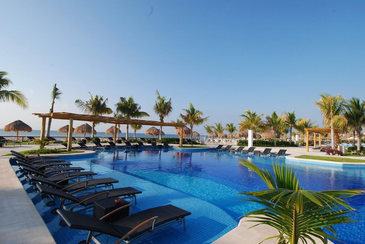 Blue Bay Grand