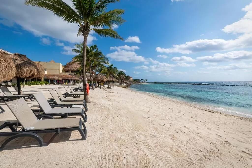 PRECIO RÉCORD EN VERANO: Hospedaje en la Riviera Maya en el Catalonia de 4 estrellas con plan todo incluido desde $1,129 por noche por persona ¡Niños gratis!