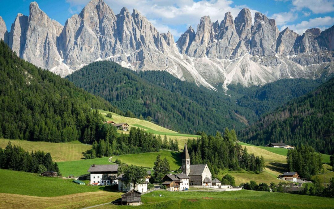 LOS ITALIANOS TAMBIÉN DIJERON BASTA, SE RESTRINGE EL ACCESO A SU IGLESIA VIRAL 